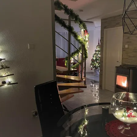 Tratea With A Heated Pool Vikendica Tomici