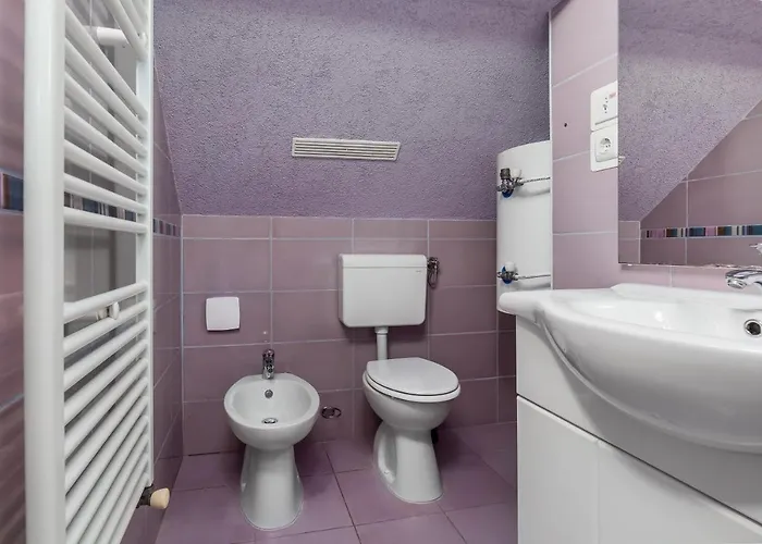 Tratea 펜션 Tomici